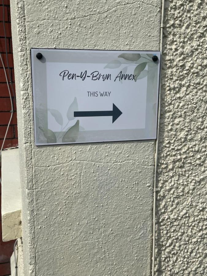 فندق Pen-Y-Bryn Annex Brynmenyn المظهر الخارجي الصورة